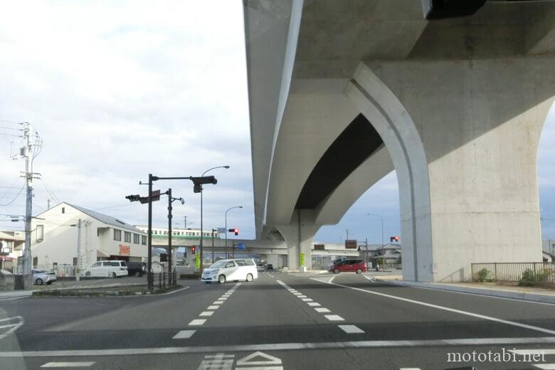 高松自動車道の下の国道11号