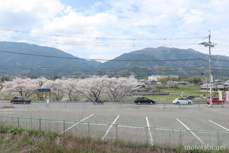 お店の前
