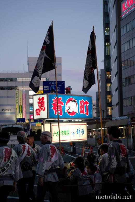 御殿屋台の引き回し